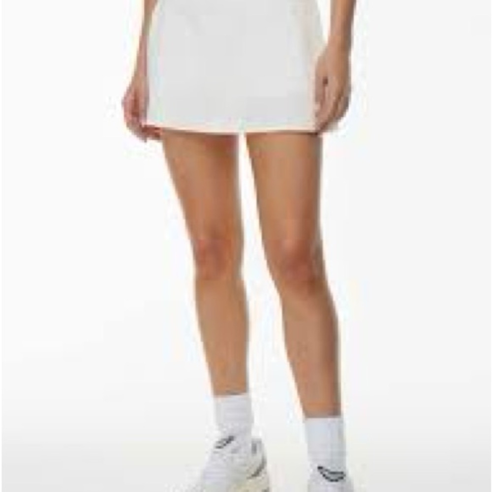 Aritzia Golden MoveTech Serve Micro Skirt